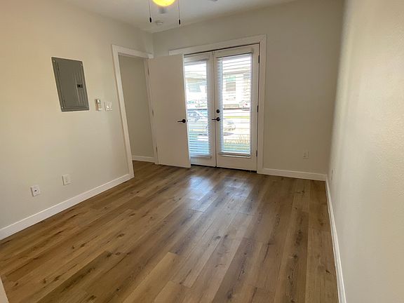 5th image of 1517 Annex Ave #129