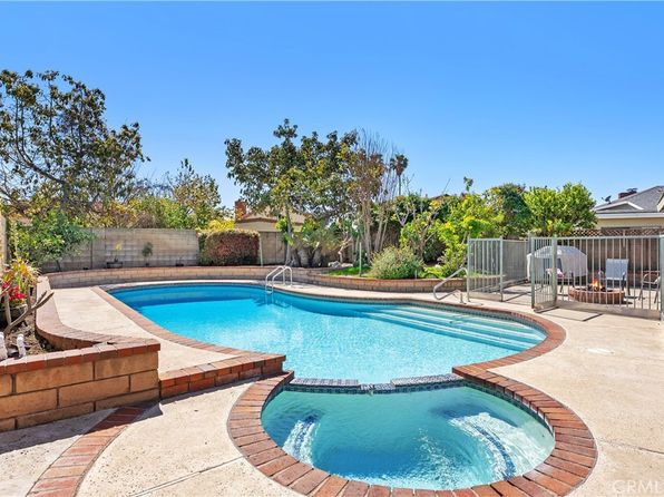 2320 W Beverly Dr, Orange, CA 92868