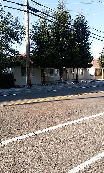 1st image of 3865 Vineyard Ave