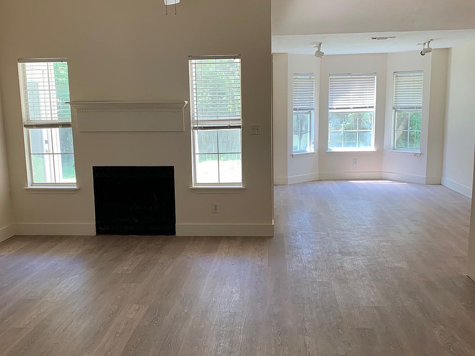 1st image of 3204 Birdseye Cir