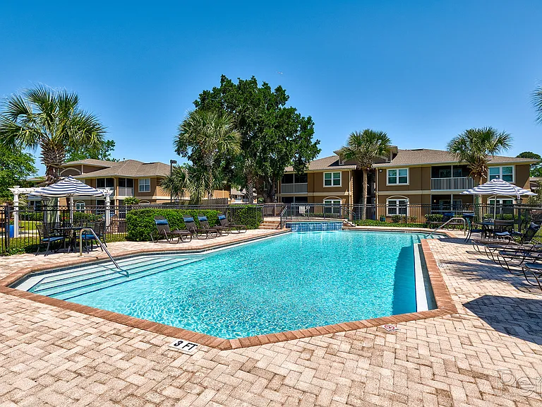 Crestview at Oakleigh Apartments — Photo 49
