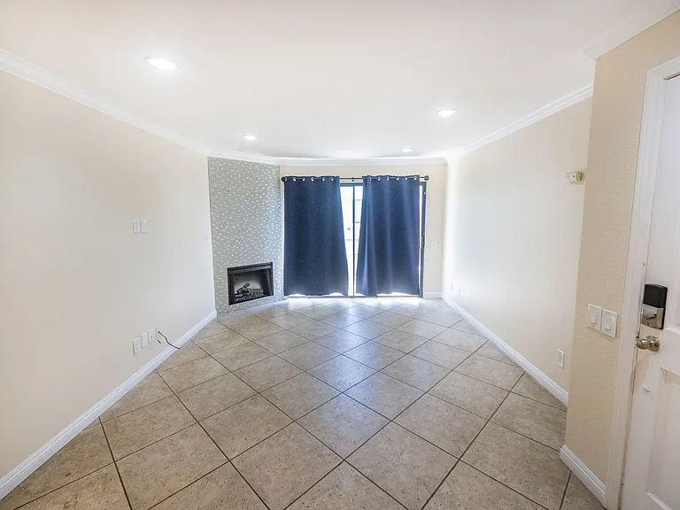 3550 Sunset Ln #13 — Photo 3
