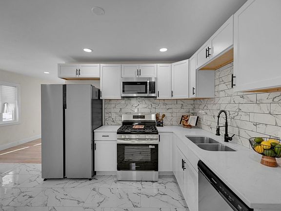 5th image of 2110 Cleveland St