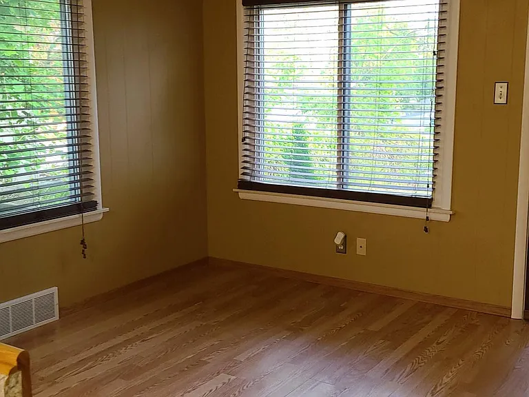 4546 Glenalda Dr — Photo 7