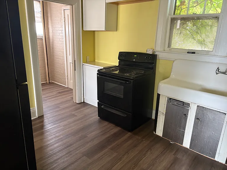 412 Carolina St #A — Photo 2