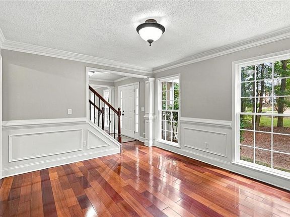 5th image of 2910 Ledbury Ln SW