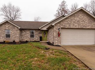 12321 Santa Maria Dr, Sellersburg, IN 47172