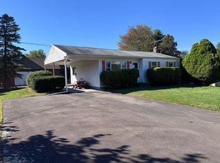 202 Reed Ave, Windsor Locks, CT 06096