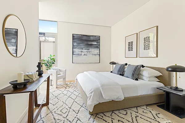 Bedroom, photo 1