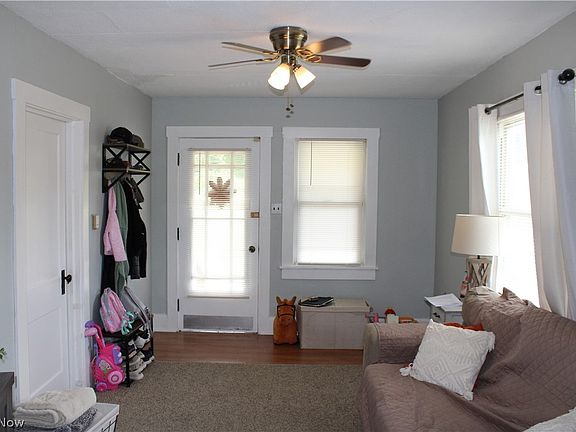 4th image of 1629 Neil Ave