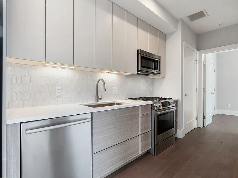 3193 Washington Street — Photo 13