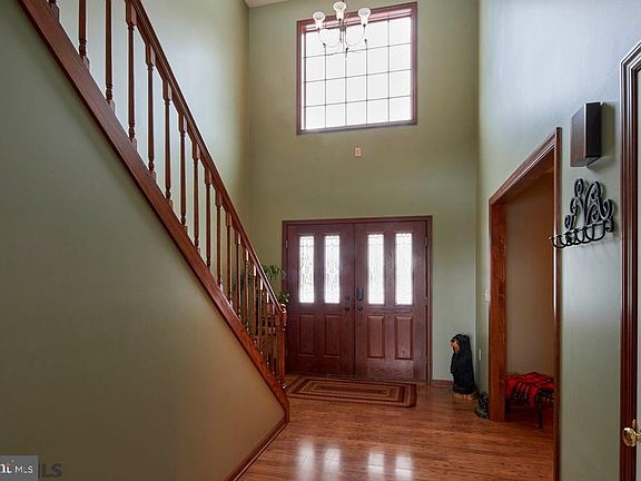 4th image of 131 Watson Ln