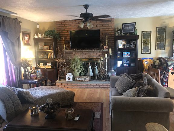 5th image of 105 Kelly Dr