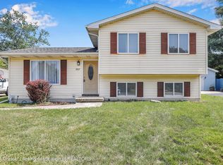 5717 Granary Ln, Lansing, MI 48911