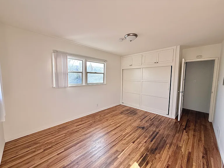 8429 Glenoaks Blvd #4 — Photo 16