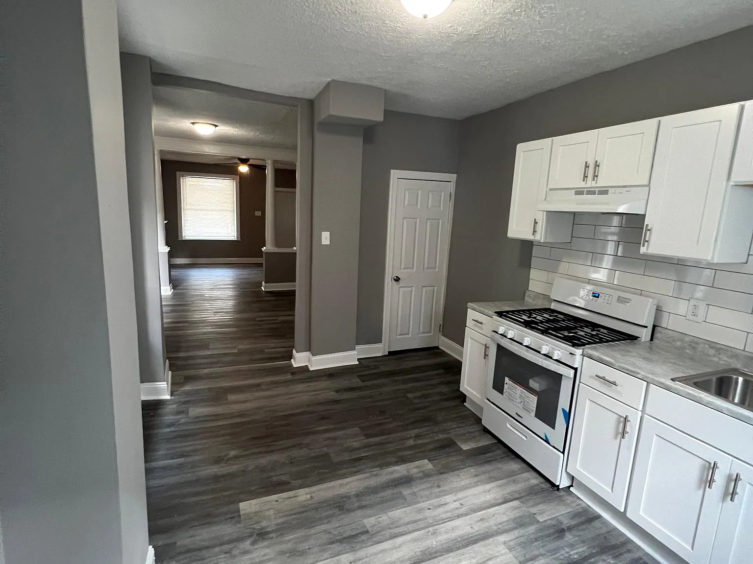 3 bed, 1225 sqft, $1,700 — Photo 1