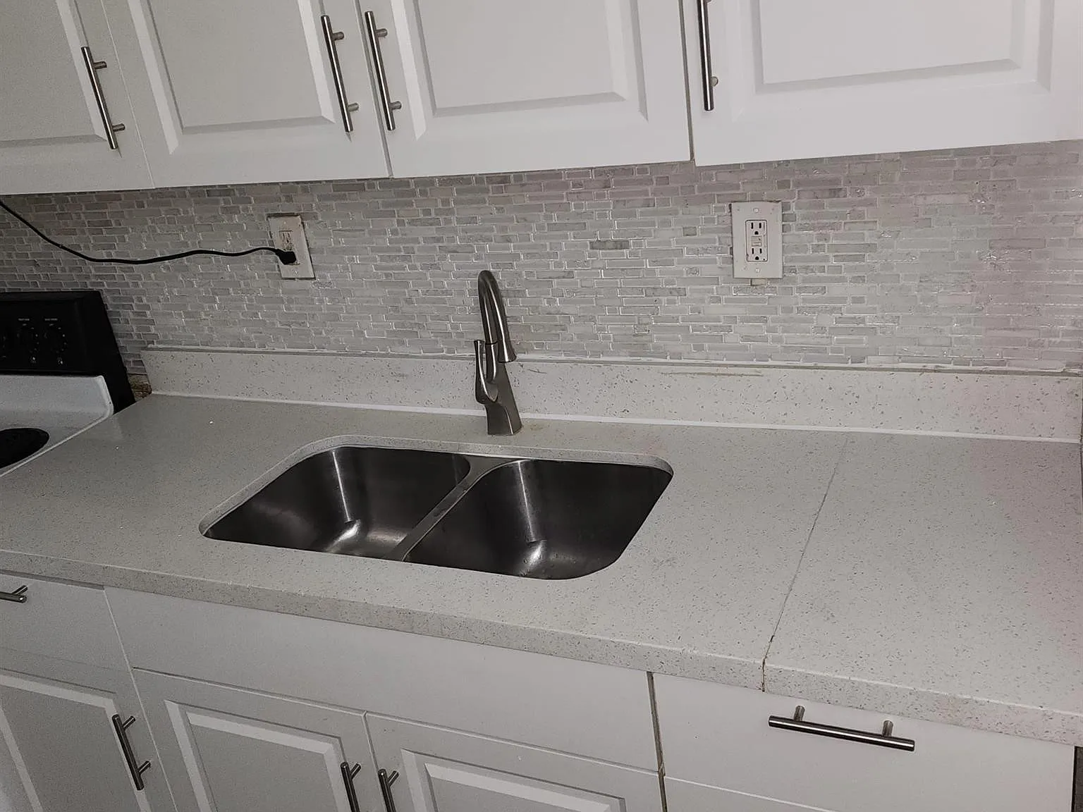 2 bed, 1.0 bath, 728 sqft, $2,100 — Photo 3