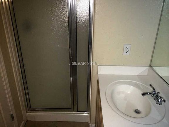 4th image of 2908 Kandahar Ave