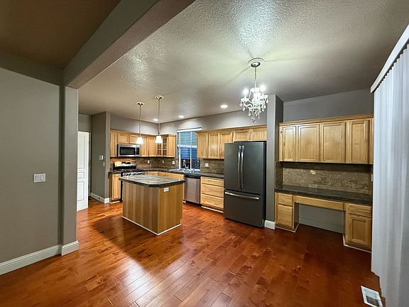 5th image of 17819 NE 36th Way