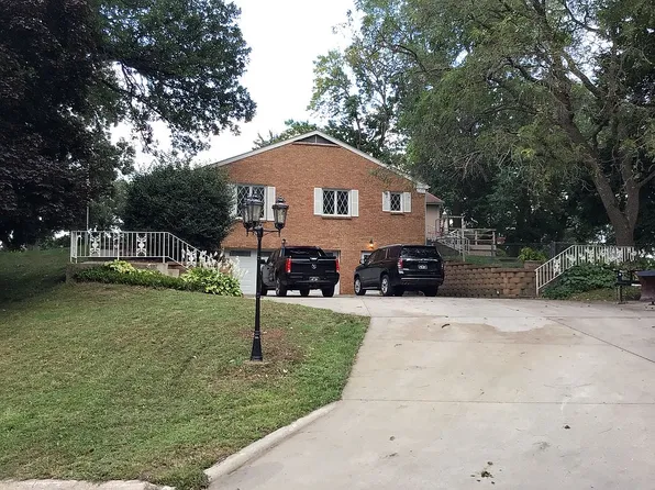15 Timberlane Dr, Clear Lake, IA 50428