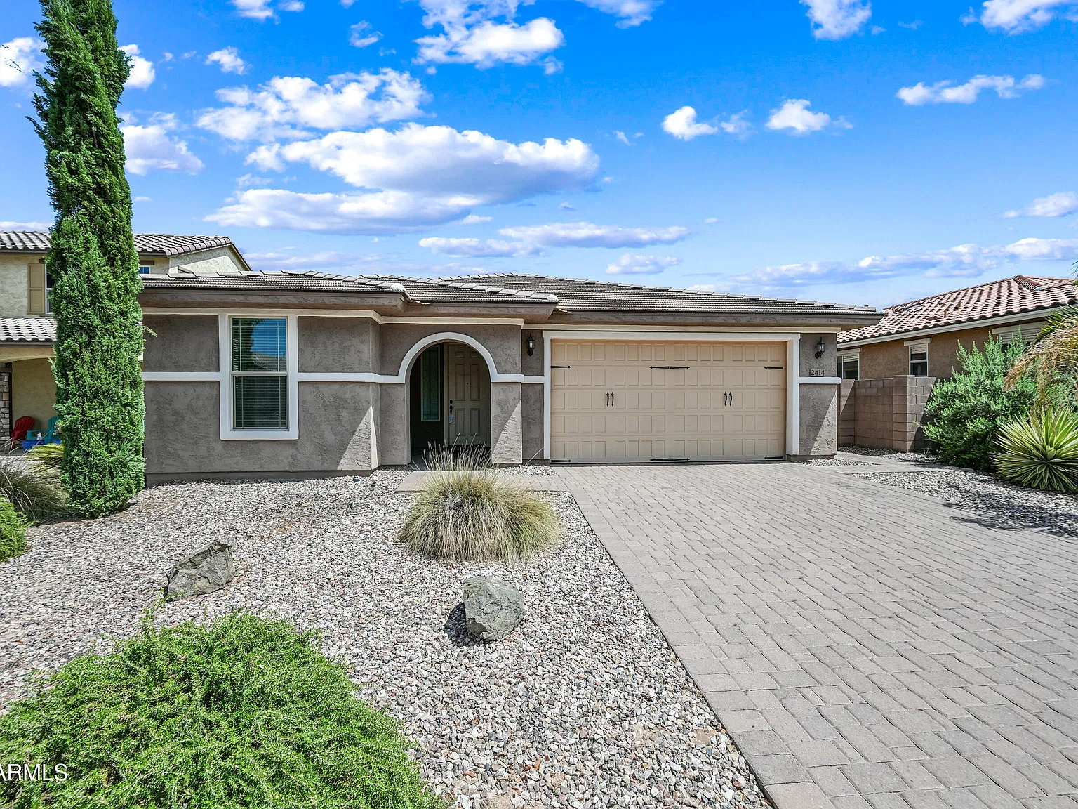 5 bed, 3.0 bath, 2121 sqft, $2,545 — Photo 1