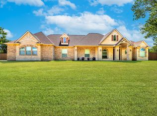 223 E Bay Dr, Bridgeport, TX 76426