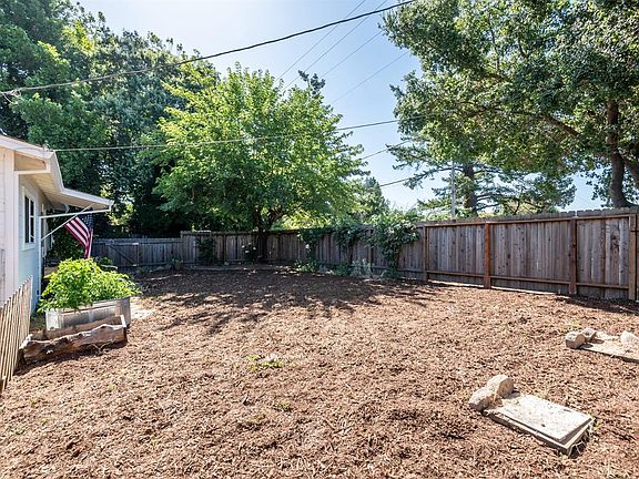 3rd image of 4967 Occidental Road