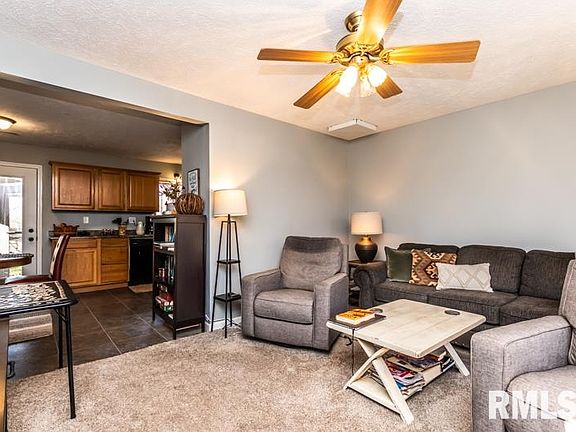 3rd image of 732 Heritage Dr