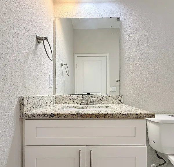 2 W Orange St #101 — Photo 44
