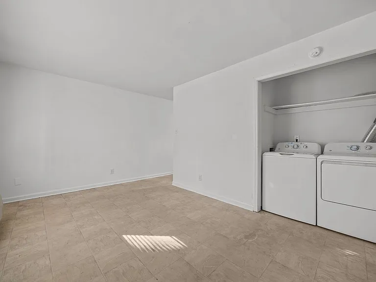 1605 N Roxboro St — Photo 8