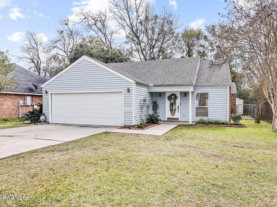 1st image of 110 Cheshire Cir