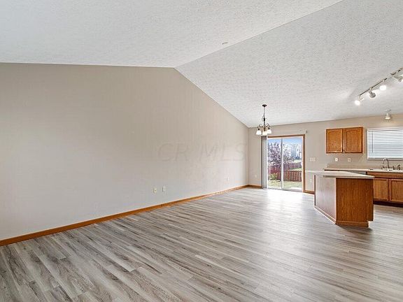 5th image of 563 Slaybaugh Dr