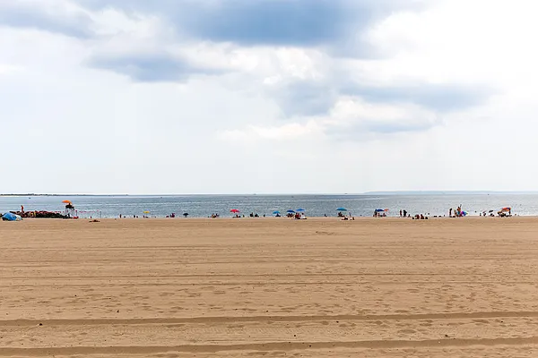 Rented by Nooklyn NYC LLC | media 14