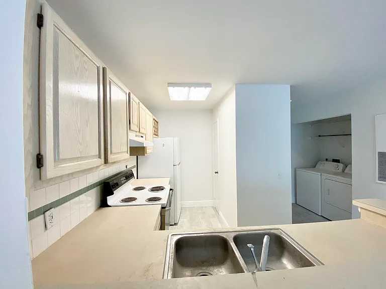 1705 Palm Cove Blvd #201 — Photo 18