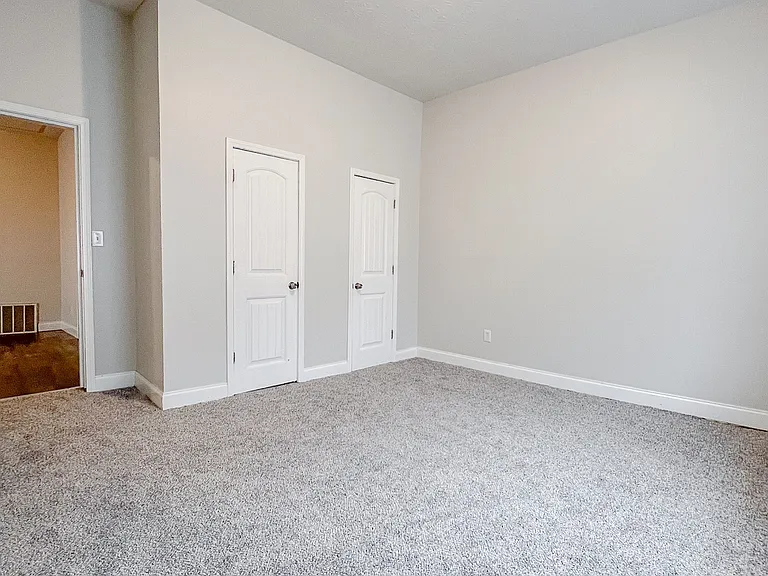 1618 E Main St — Photo 6