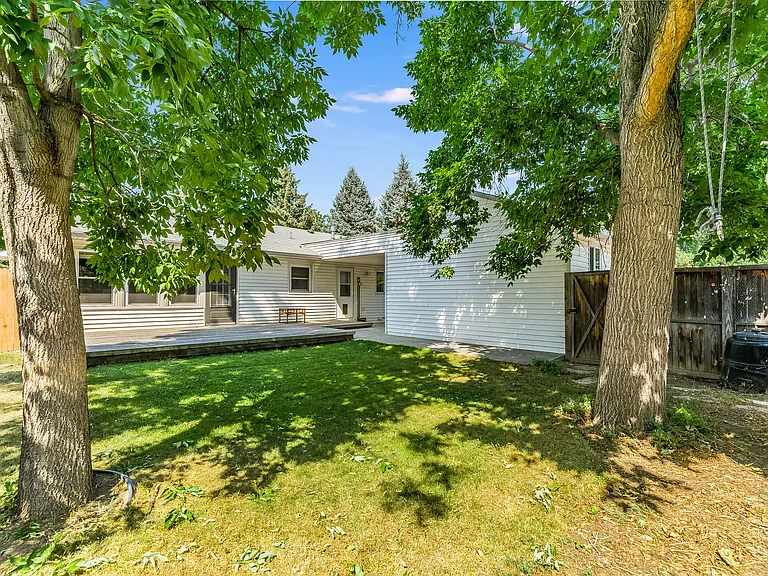 1225 Columbine Ct — Photo 17