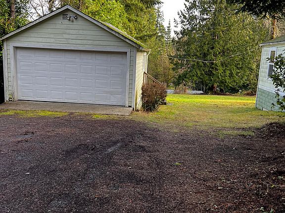 3rd image of 15802 Viking Way NW