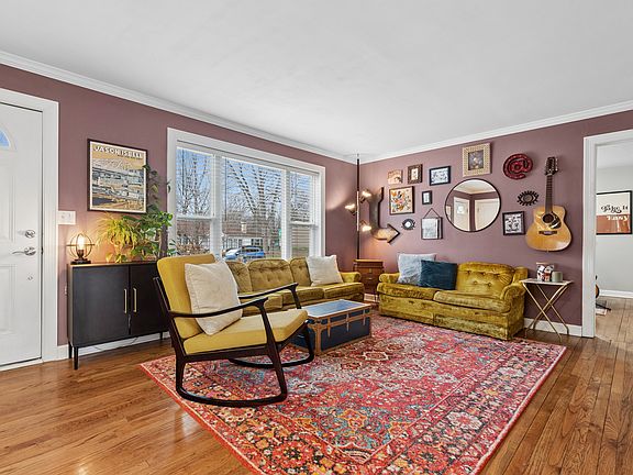 3rd image of 207 Glen Ave