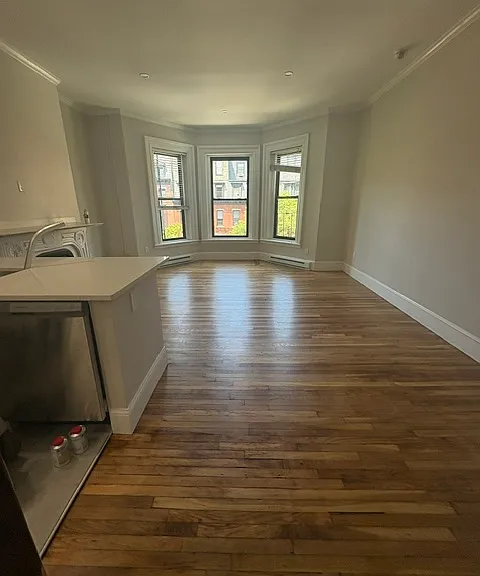 309 Beacon St #5 — Photo 1