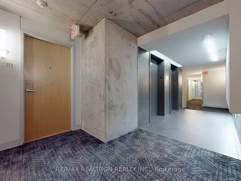 1050 The Queensway #217 — Photo 11