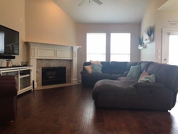 3rd image of 4500 Wembley Ct