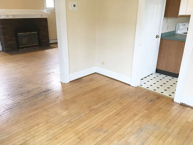 605 E Thomas St — Photo 7