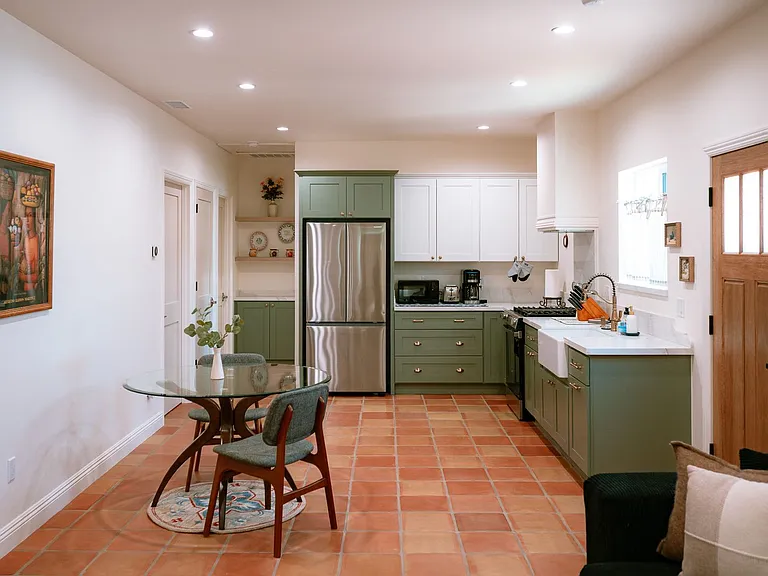 613 W Olive Ave #1 — Photo 9