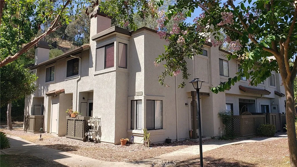 2 bed, 994 sqft, $2,800 — Photo 1