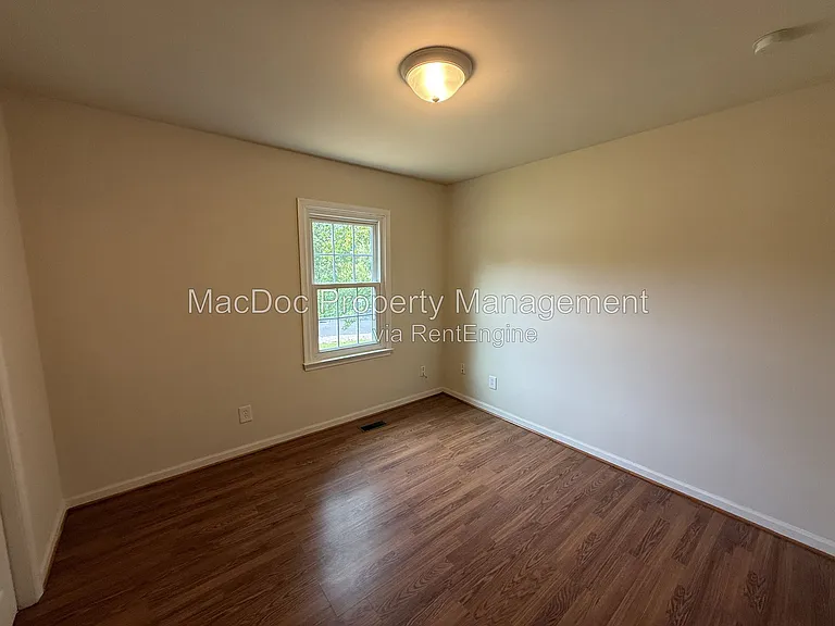 11001 Westminster Ct — Photo 12