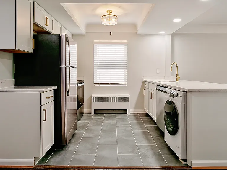3610 Michigan Ave #4 — Photo 1