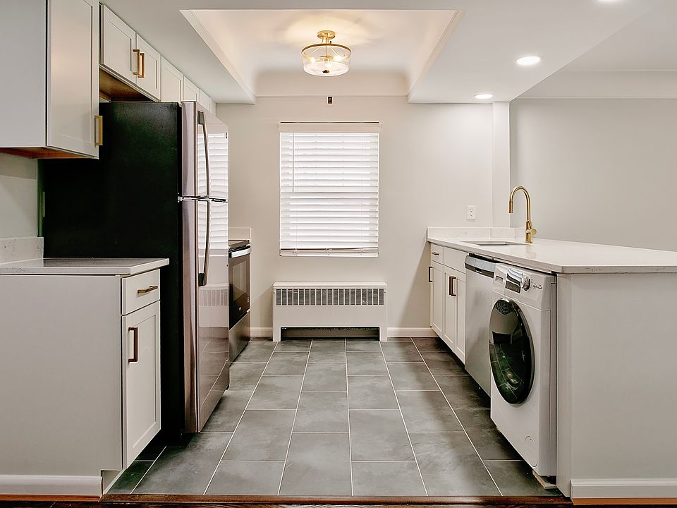 1st image of 3610 Michigan Ave APT 4