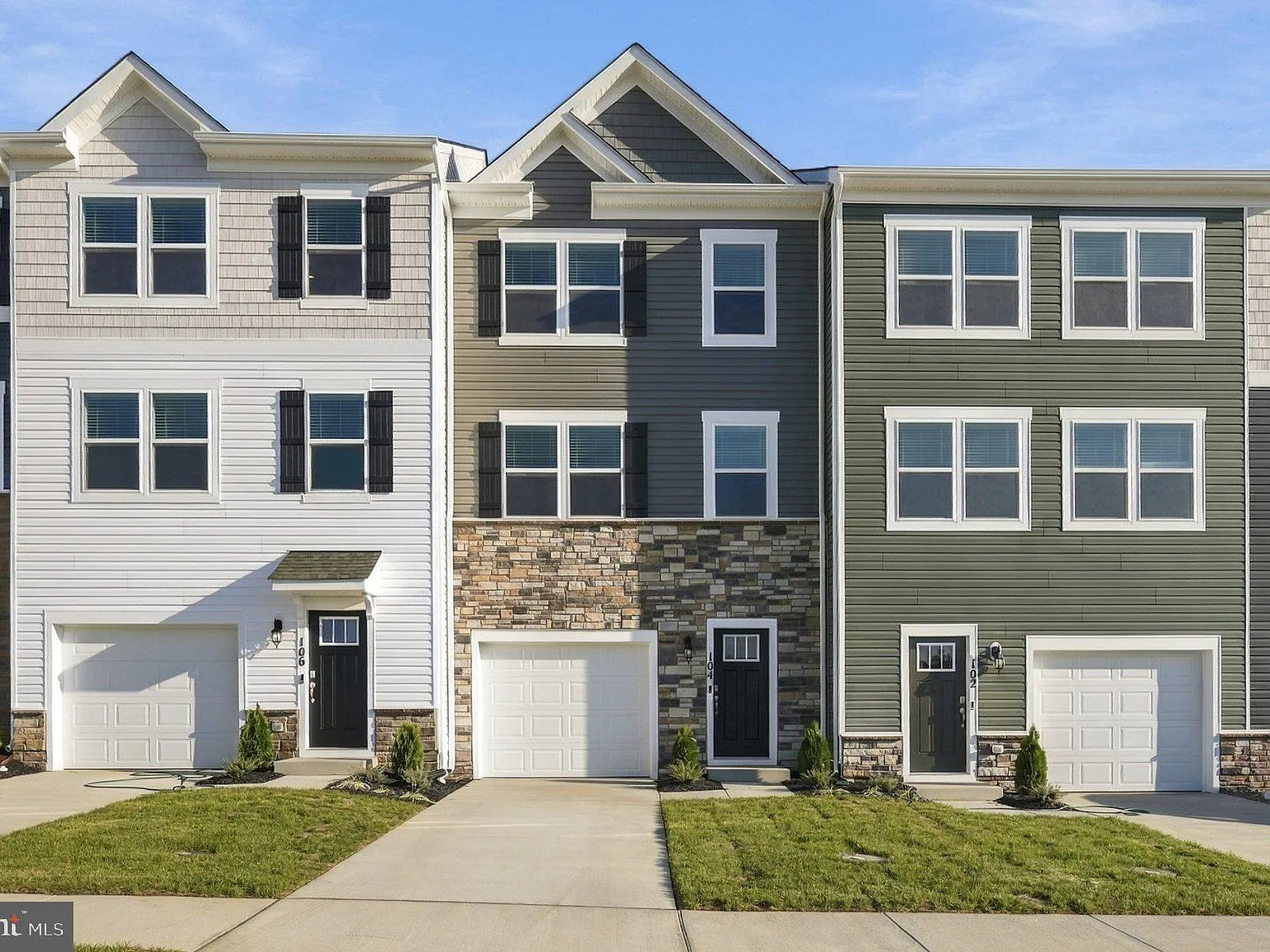 4 bed, 3.5 bath, 1889 sqft, $2,095 — Photo 4