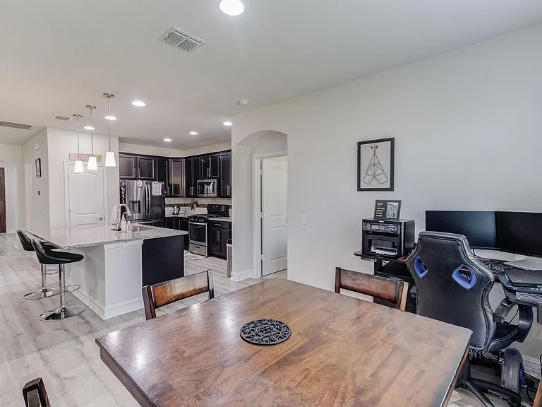2808 Southampton Dr — Photo 14