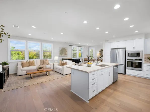 220 Buena Vida Dr Unit 202, Brea, CA 92823